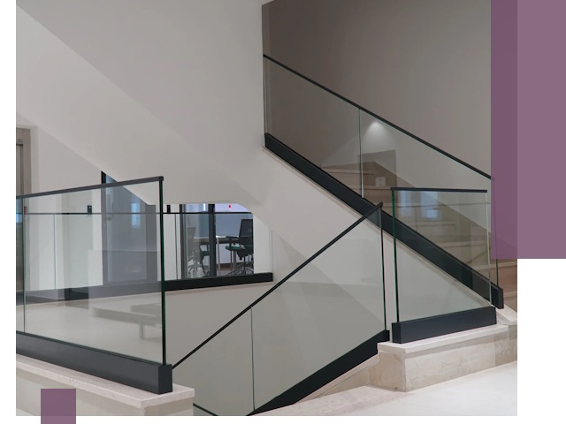 Стеклянные перила премиум-класса с установкой в Гагарине