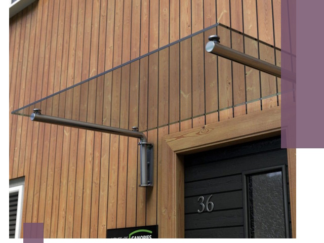 Стеклянные козырьки на входы и фасады в Гагарине